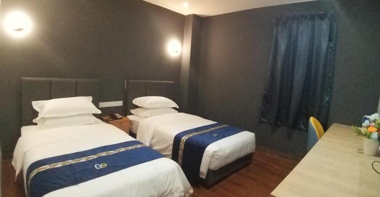 Good 9 Hotel - Cahaya Kota Puteri Пасир-Гуданг Экстерьер фото